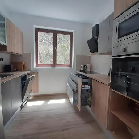 Captain Ante's House * Dragove