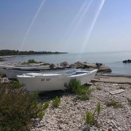 Captain Ante's House Nyaraló Dragove