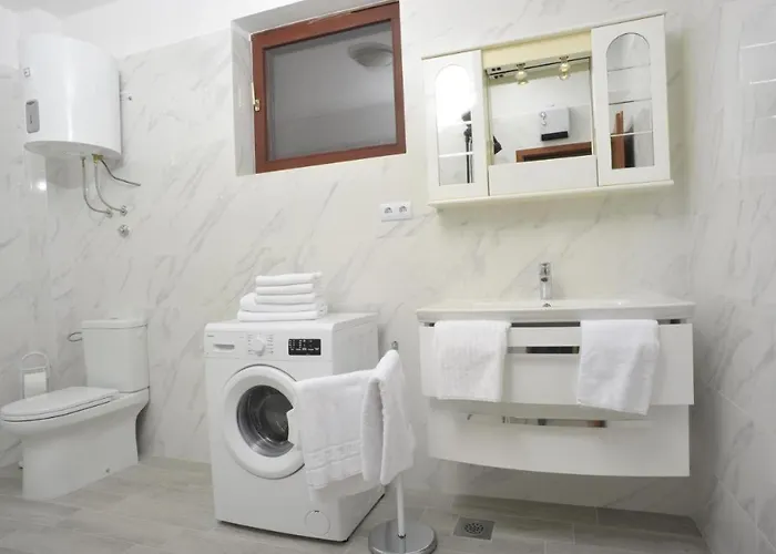 Captain Ante's House * Dragove